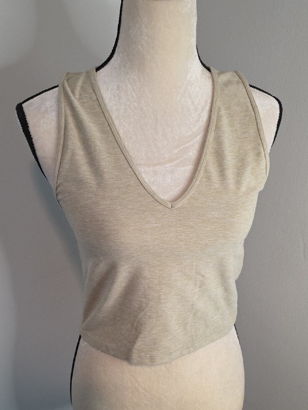 Abercrombie & Fitch V-neck Tank Top / Large